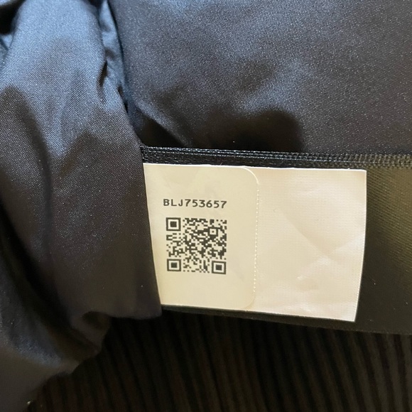 The North Face Men’s Newington Jacket In Asphalt Grey - Picture 8 of 9